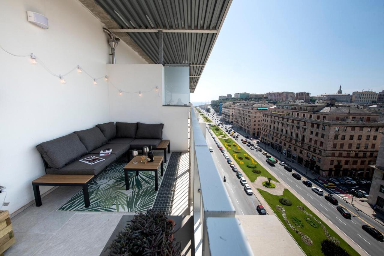 Attico Luxury Con Parcheggio E Terrazza Vista Mozzafiato Apartment Genoa Exterior photo