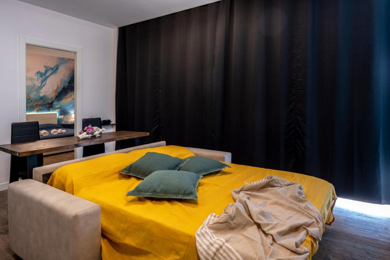 Attico Luxury Con Parcheggio E Terrazza Vista Mozzafiato Apartment Genoa Exterior photo