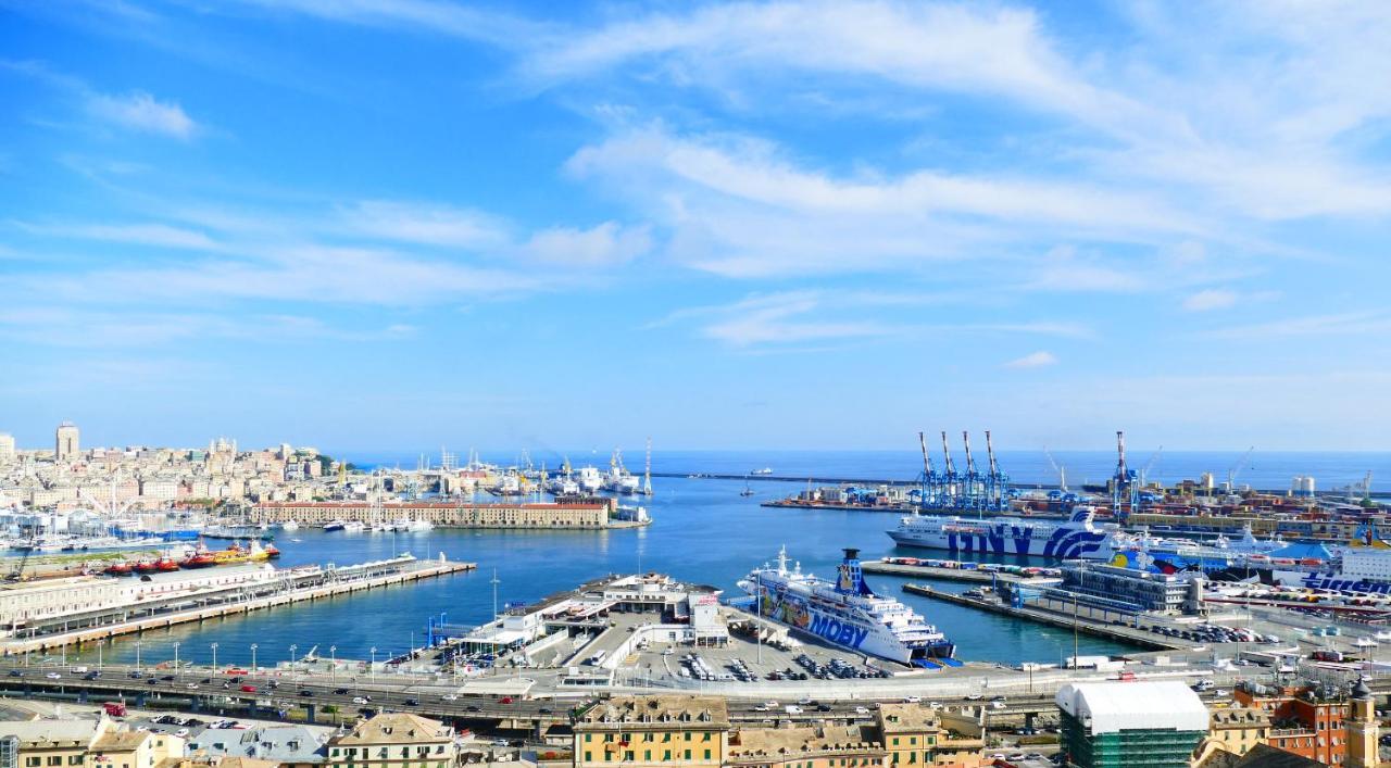 Attico Luxury Con Parcheggio E Terrazza Vista Mozzafiato Apartment Genoa Exterior photo