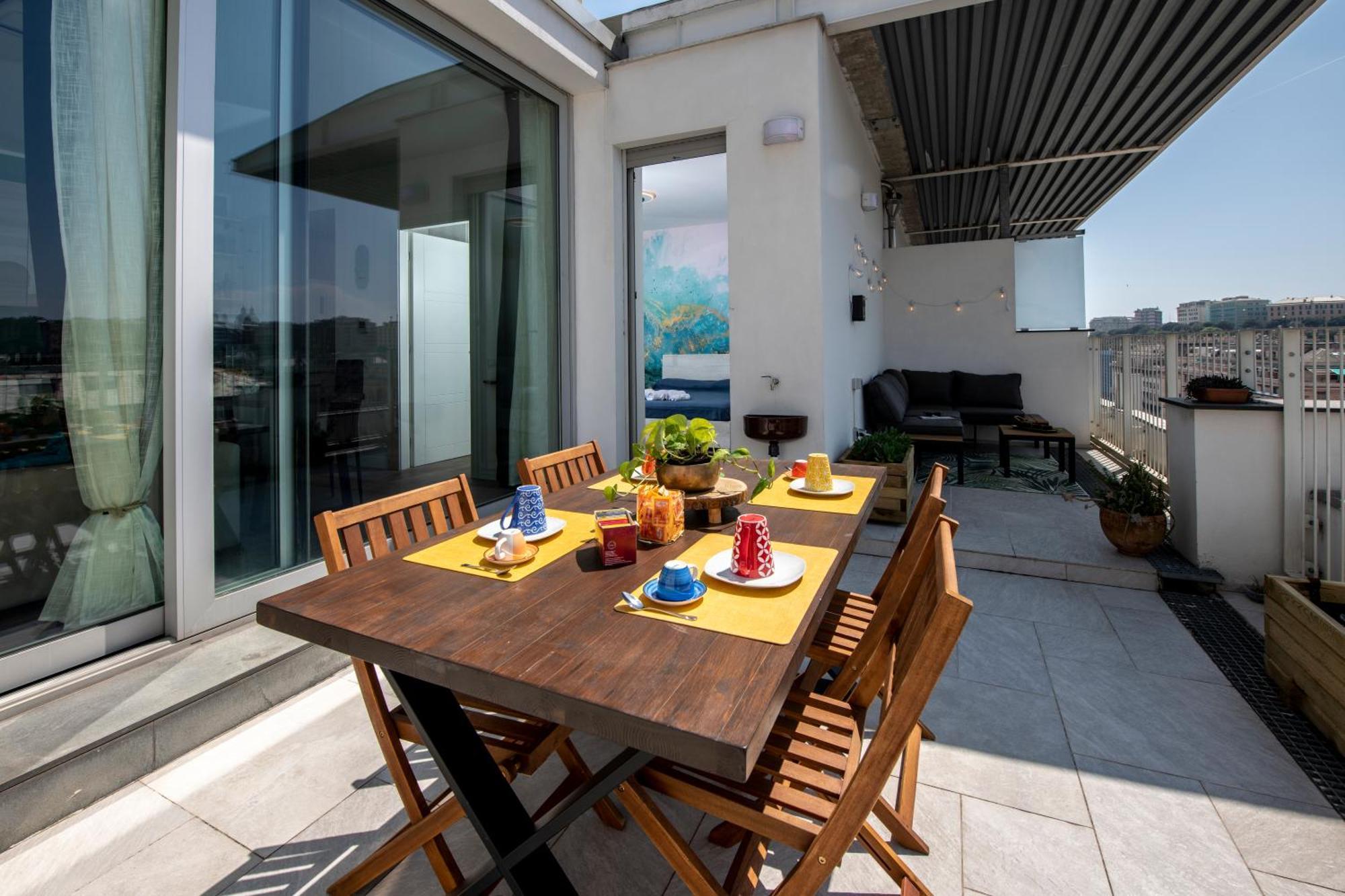Attico Luxury Con Parcheggio E Terrazza Vista Mozzafiato Apartment Genoa Exterior photo